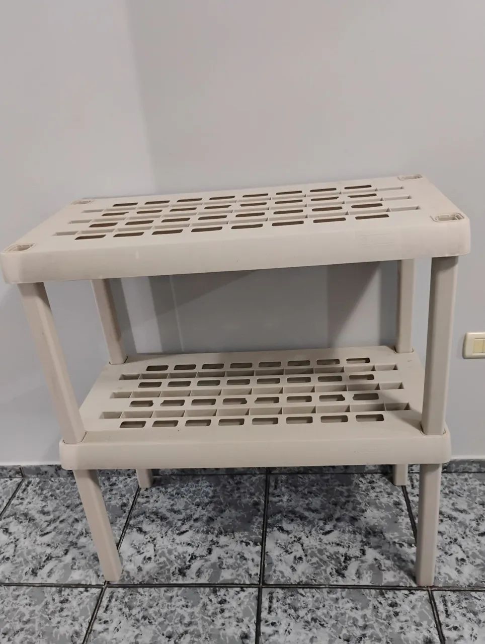 Prateleira de plástico para comércio