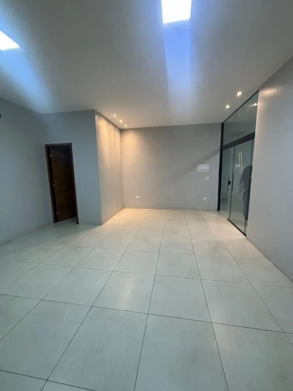 Aluga-se sala comercial Beira Rio 2 