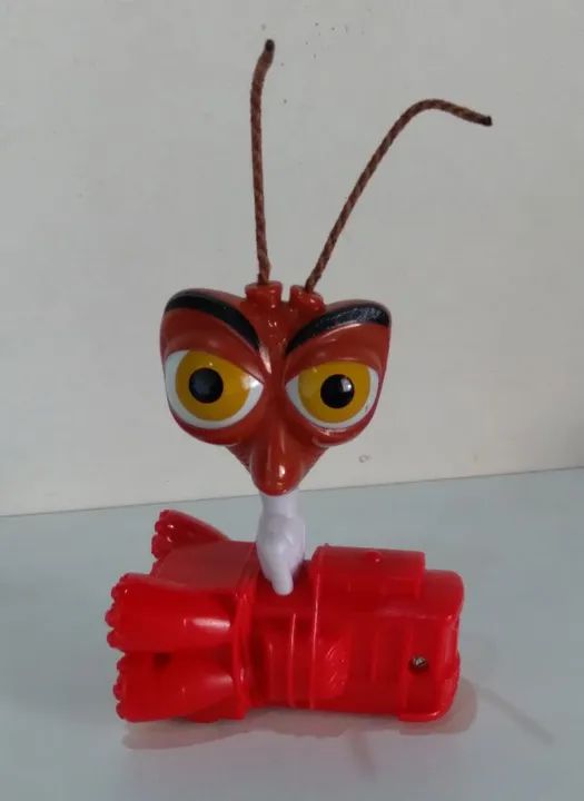 Boneco Dr. Barata de "Monstros VS Aliens" - Foto 3