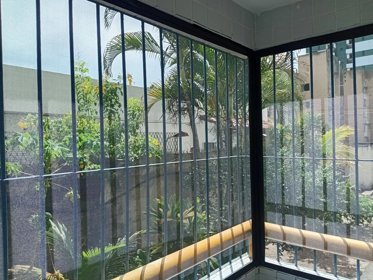 TELA DE PROTEÇÃO CONTRA INSETOS