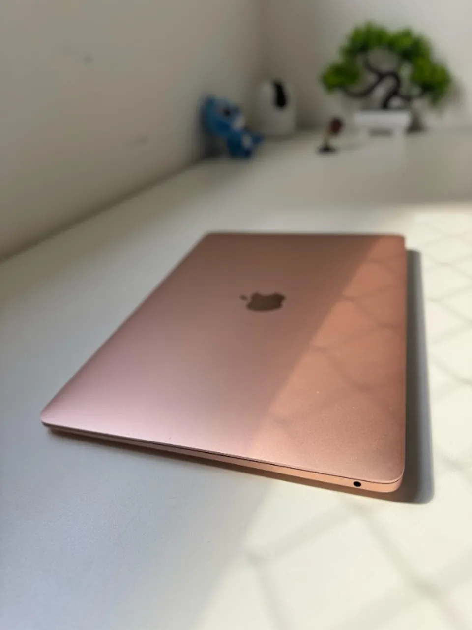 Macbook Air M1 8GB RAM 256GB SSD Sequoia 15.4.1