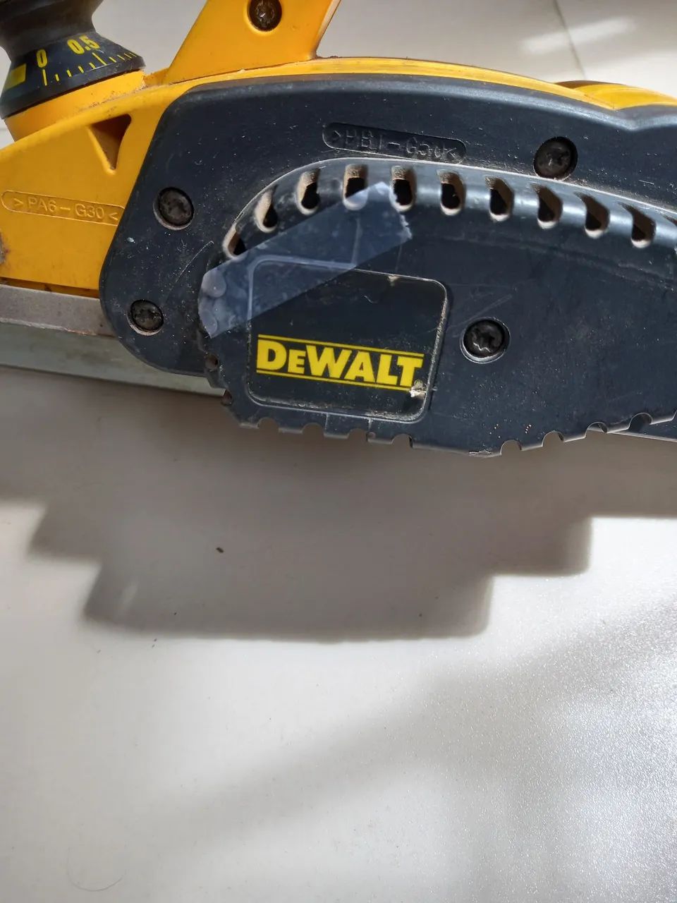 Plaina Dewalt 110v  - Foto 2