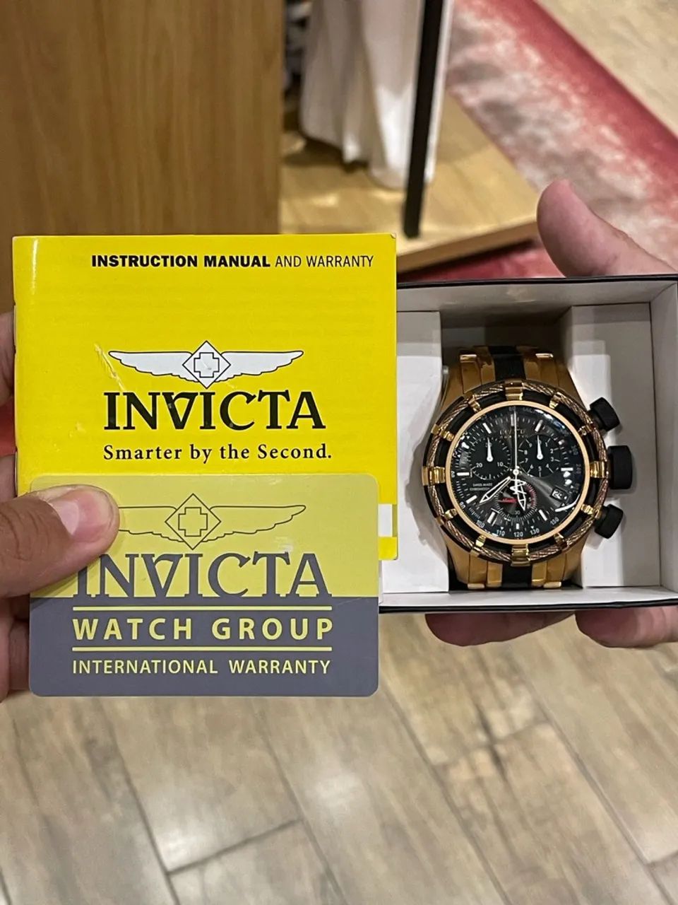 Relógio Invicta Reserve Masculino - Dourado e Preto - Foto 2