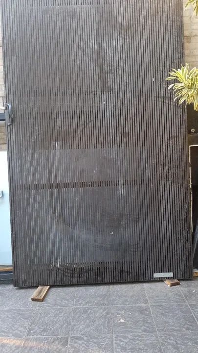 Porta toda em alumínio 