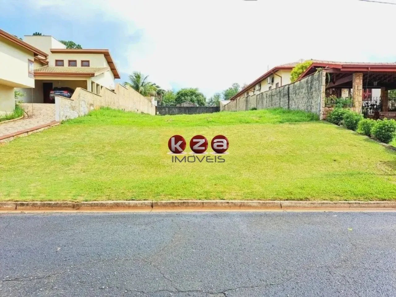 Terreno em condomínio à venda em Valinhos-SP, bairro Dois Córregos, 770m² de área. Imperdí