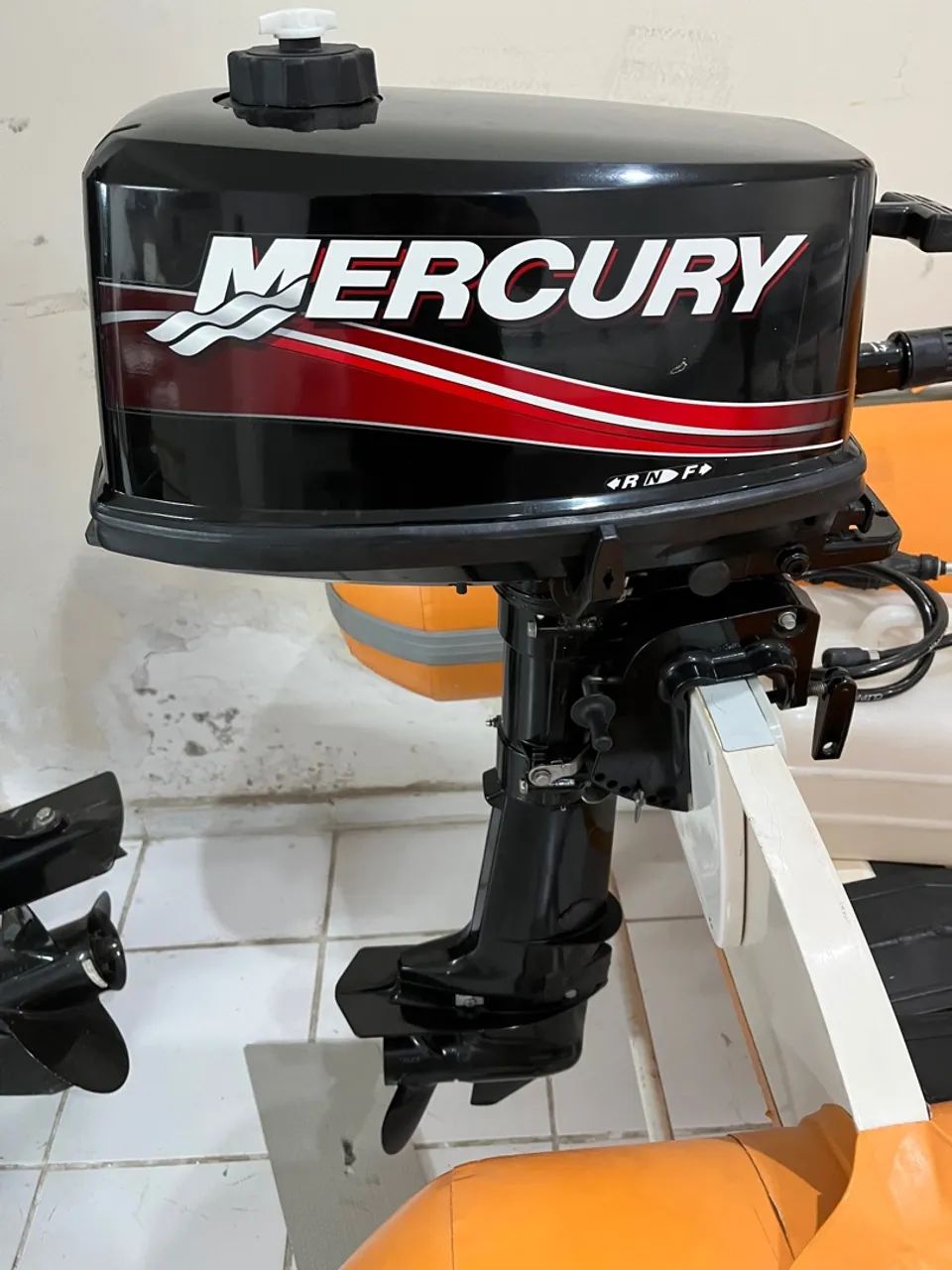Motor de popa Mercury 5 hp ok.