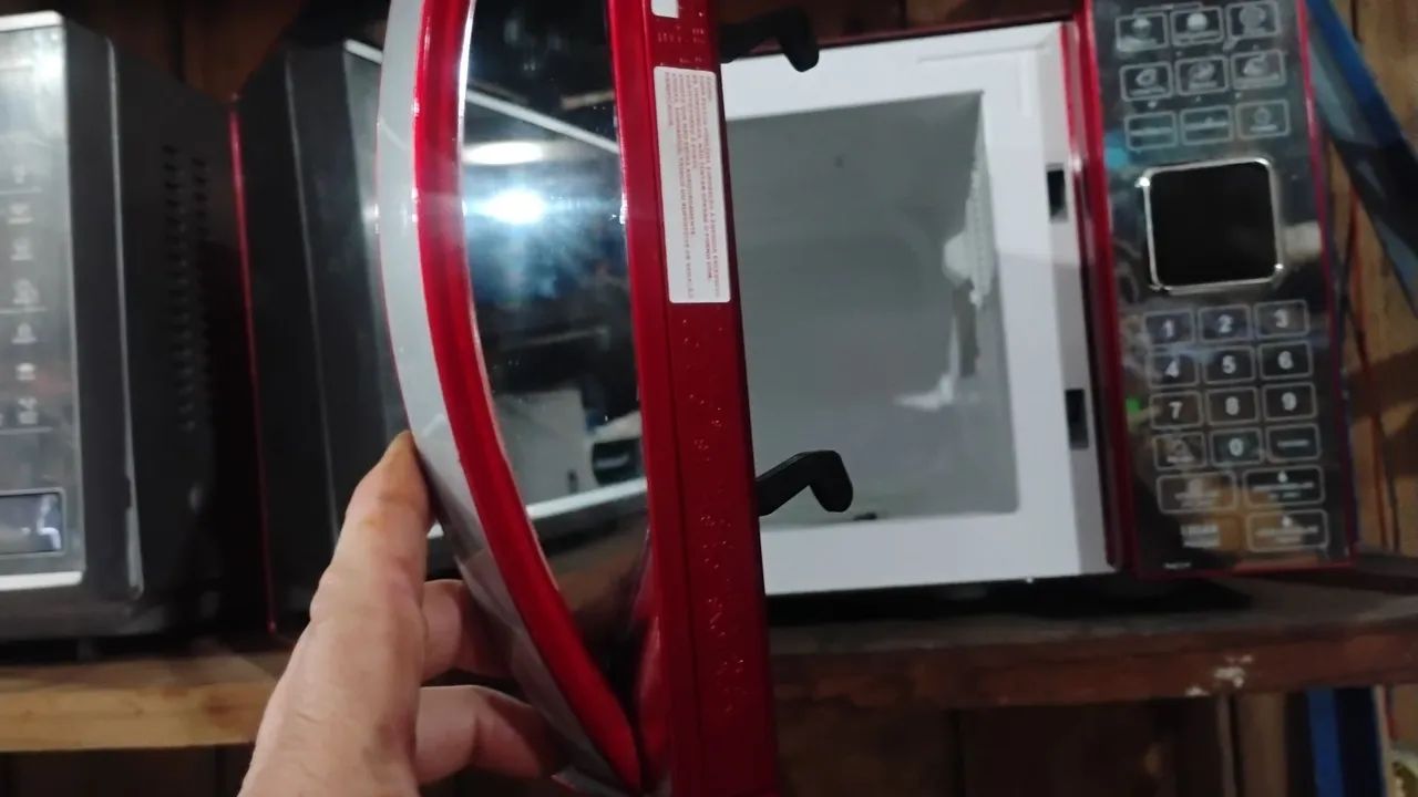 Microondas Philco espelhado vermelho - Foto 3