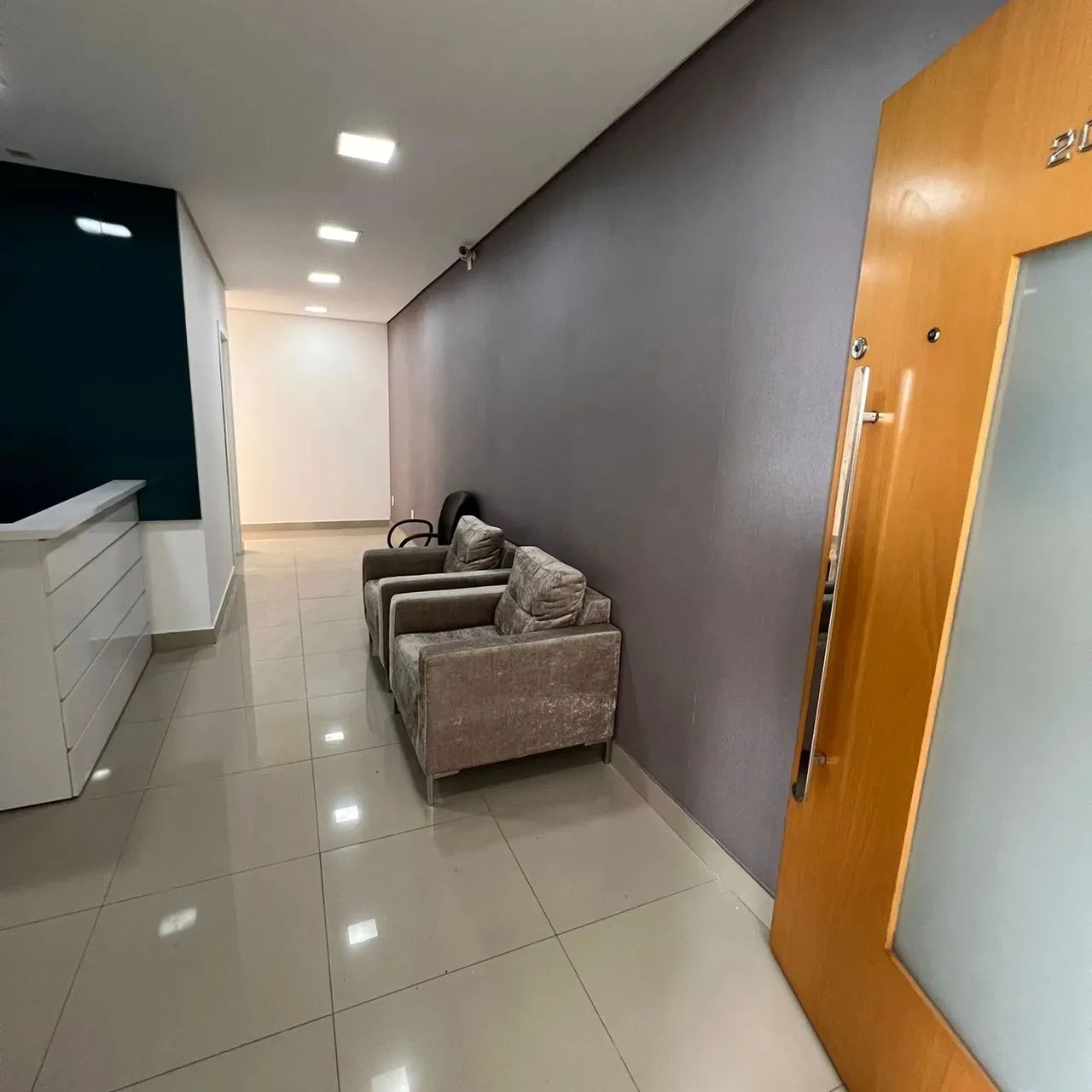 Alugo Sala Comercial de 67m² no Edifício Árya Florais Mall - Foto 4