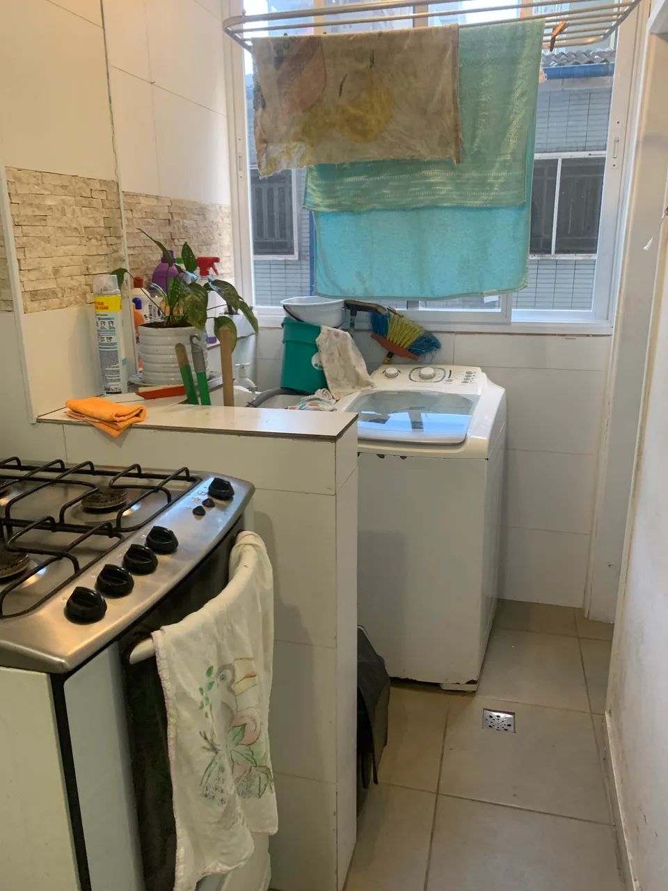 Alugo Sala Living, prédio de frente para praia.  - Foto 5