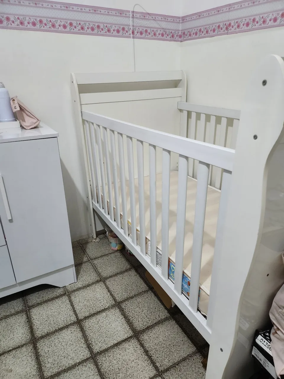 Berço branco infantil