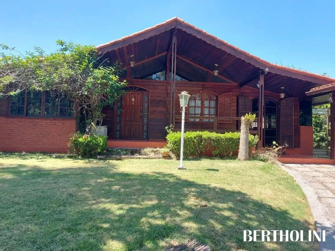 Excelente casa 4 dorms. no Jd. Martinelli - Penedo/RJ - Foto 2