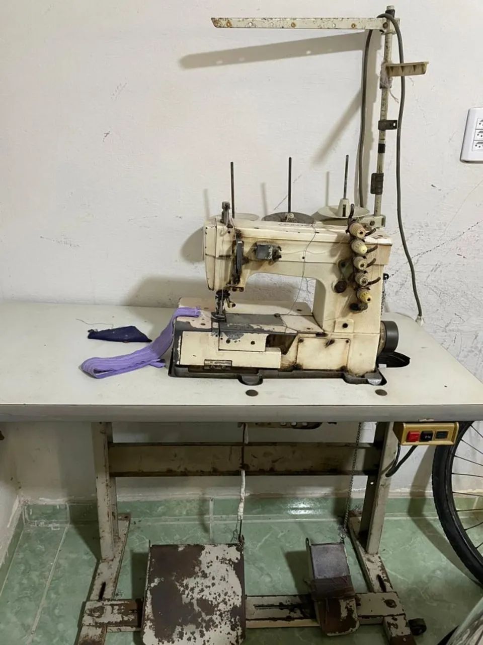 Máquina de costura industrial - Foto 4