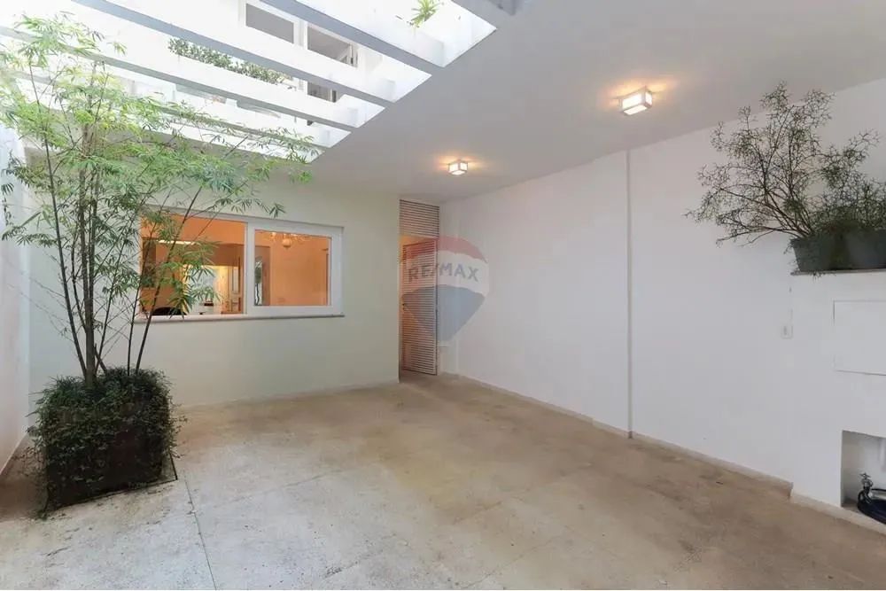 Casa com 2 dorm, 1 suíte (+ 1 dorm/ateliê), Lareira, Solarium e Quintal / 2 Vagas / 155 m² - Foto 4