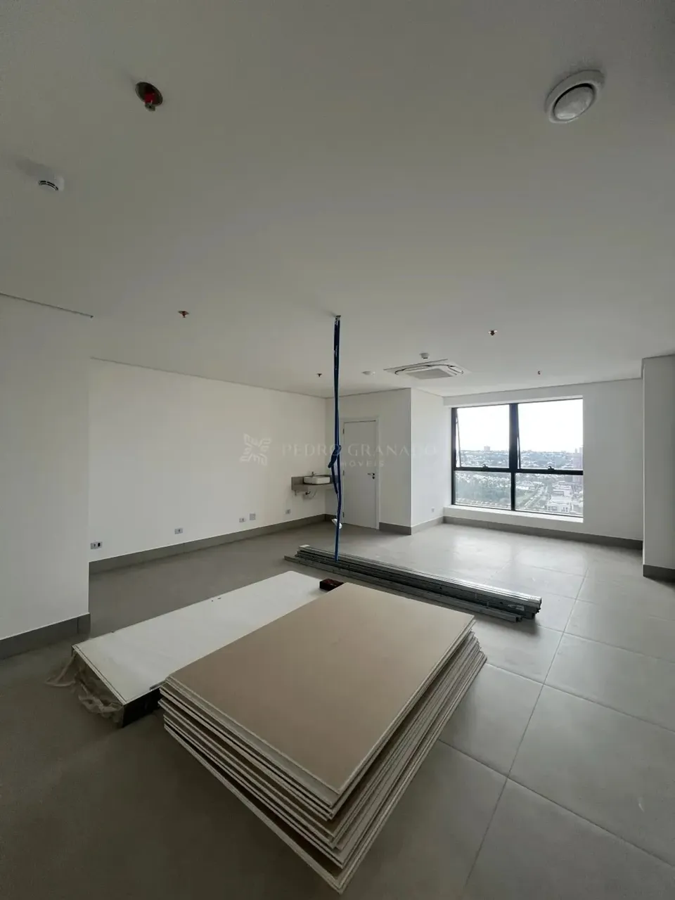 Sala comercial no Unique Medical Center - Recanto dos Magnatas