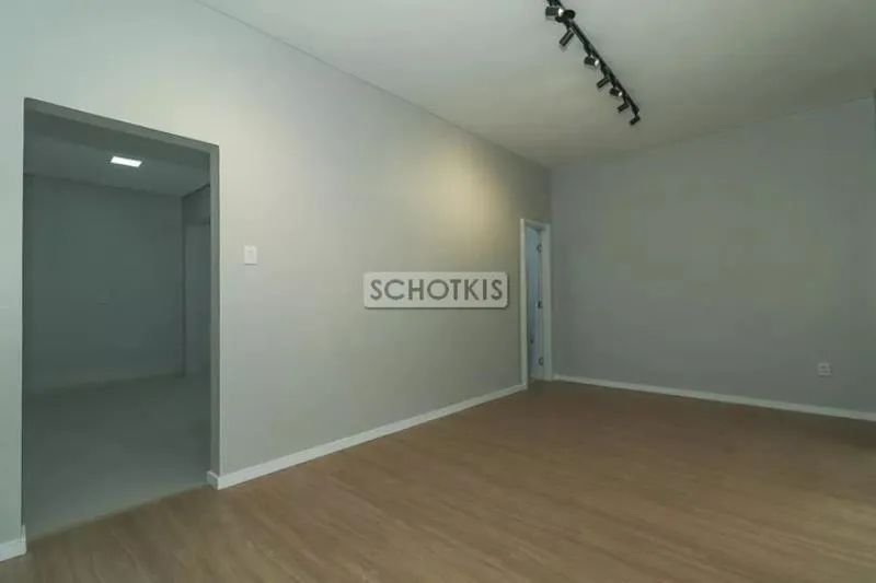 IMOBILIÁRIA SCHOTKIS VENDE EXCELENTE APARTAMENTO 02 DORMITÓRIOS DESOCUPADO, TIPO GARDEN, T - Foto 2