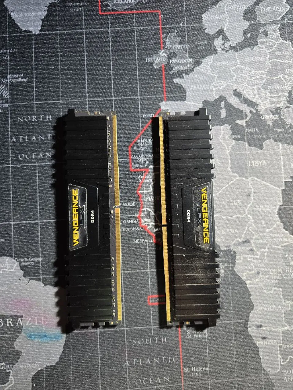 Memória RAM Corsair Vengeance 16GB DDR4