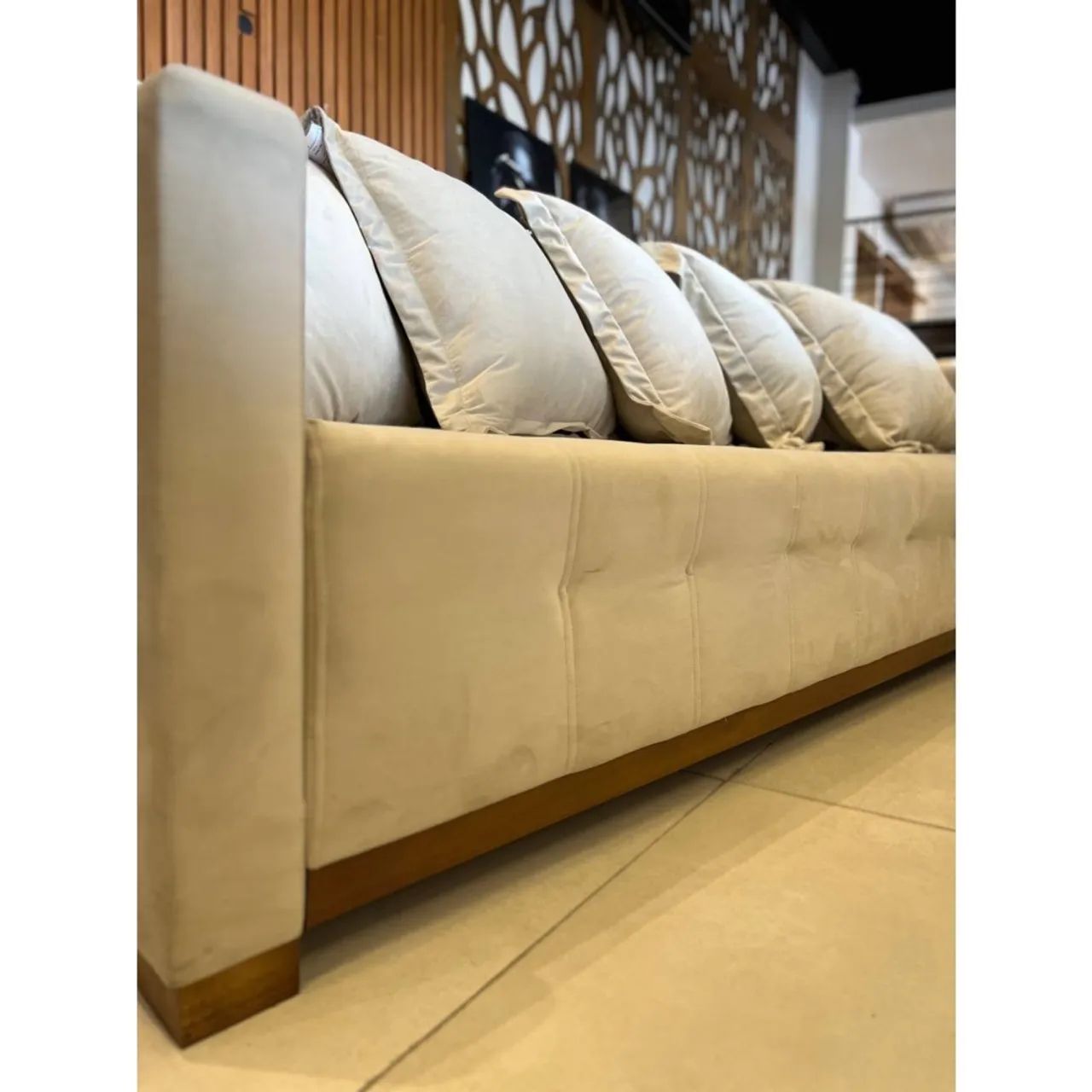 Sofá Cama Casal 4 Lugares e 5 Almofadas- Produto Novo - Foto 5