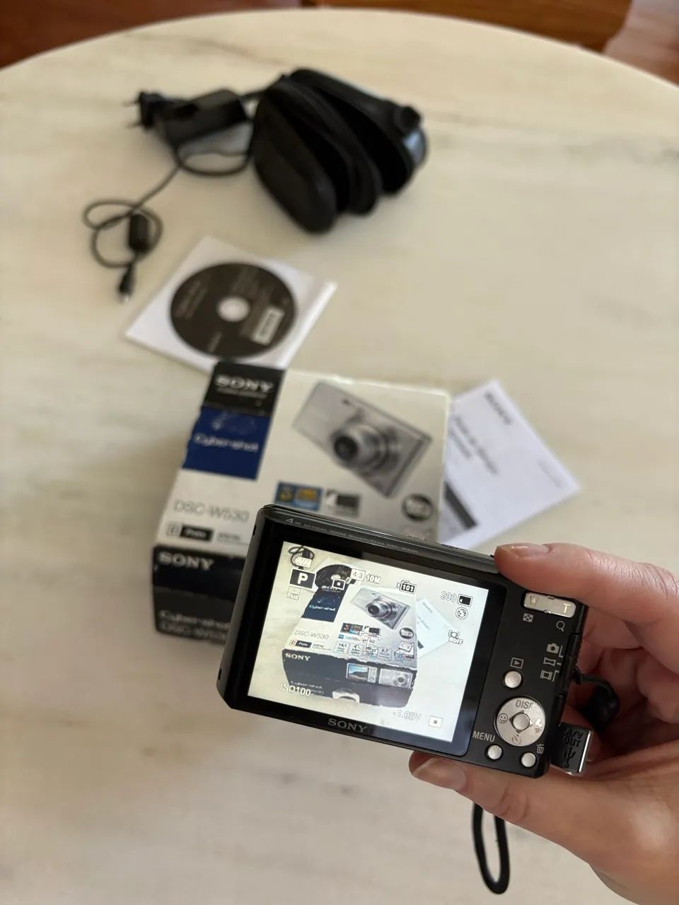 Sony Cyber-shot DSC-W530 14.1MP Completa - Caixa, Bolsa e Cartão