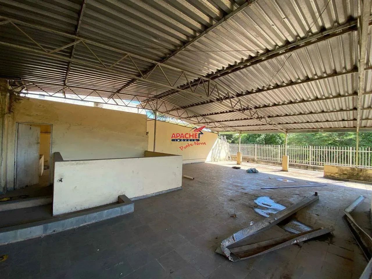 Casa ampla à venda no Centro de Ponte Nova - Foto 3