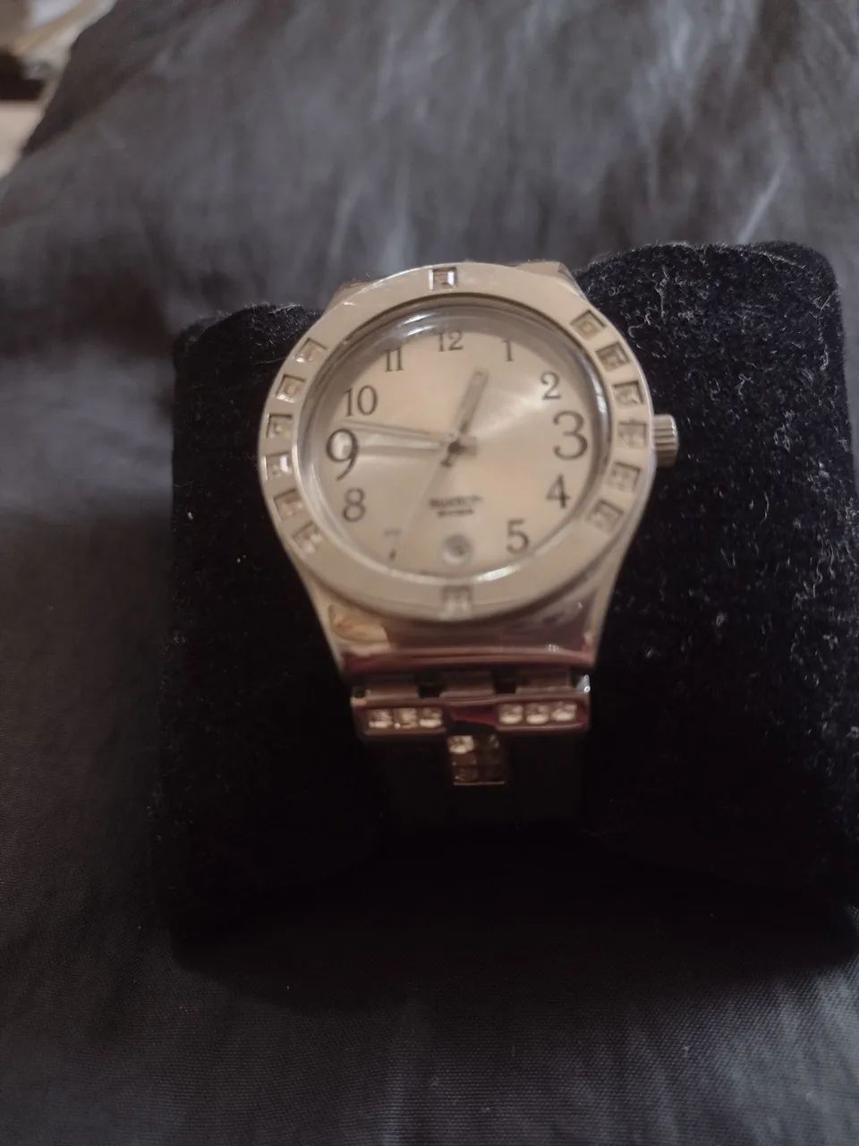 Promoção para retirar hoje lindíssimo relógio suíço feminino Swatch Irony 