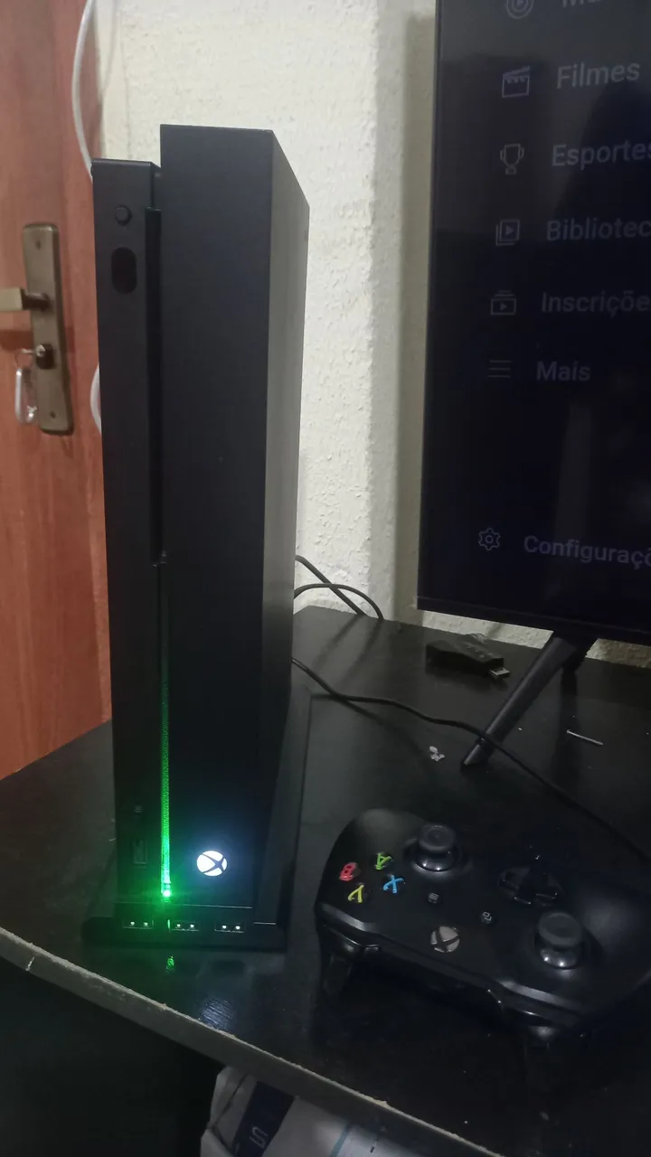 Xbox one x - Seminovo