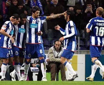 Camisa Oficial Porto Nike 2008-2009, longa, #8 (Lucho González). Praticamente impecável! - Foto 4