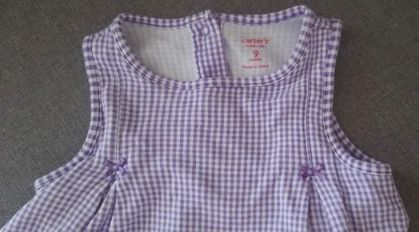 Body de bebê da Carter`s lilás com saia