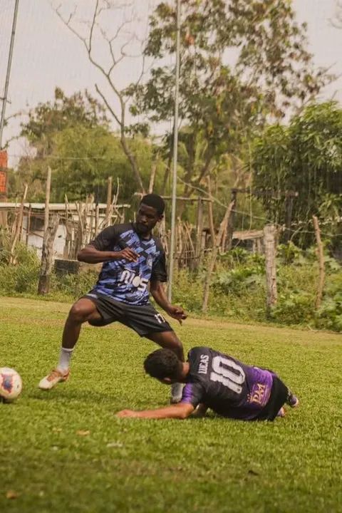 Lente 75-300 canon - Foto 2