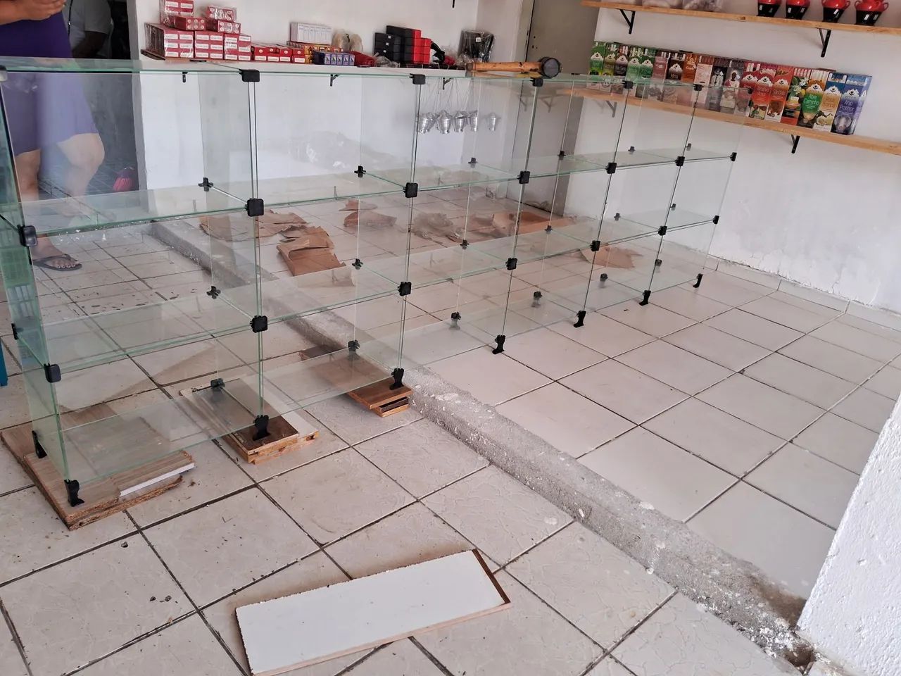 Balcão de vidro expositor para lojas apartinde 450 R$ - Foto 2
