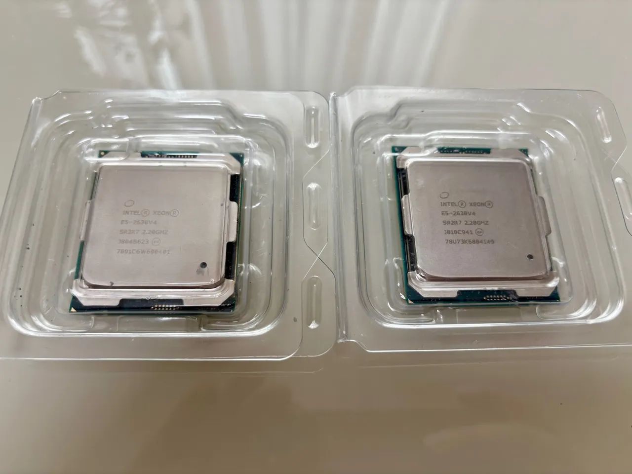 Processador Intel Xeon E5-2630V4 - leia a descrição.