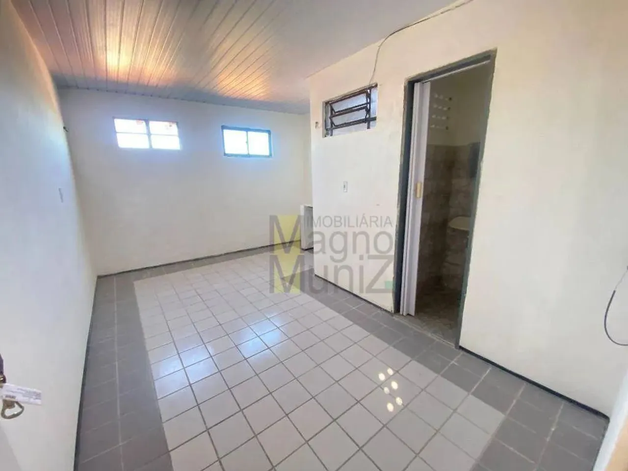 Kitnet com 1 quarto para alugar, 16 m² por R$ 735/ano - Aerolândia - Fortaleza/CE