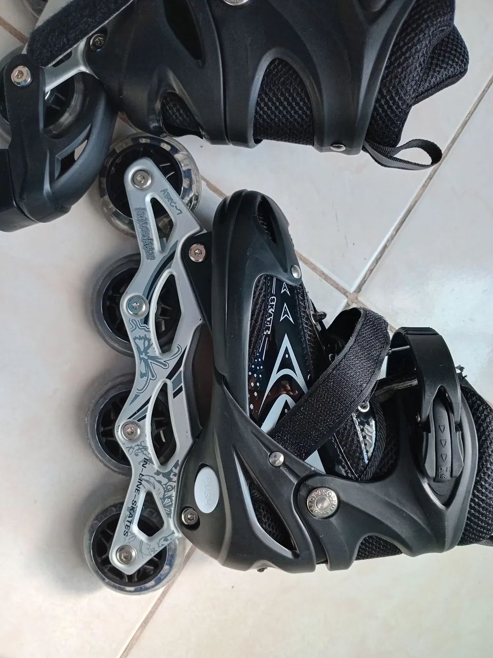 Patins ajustável  35 a 38 novo. - Foto 2