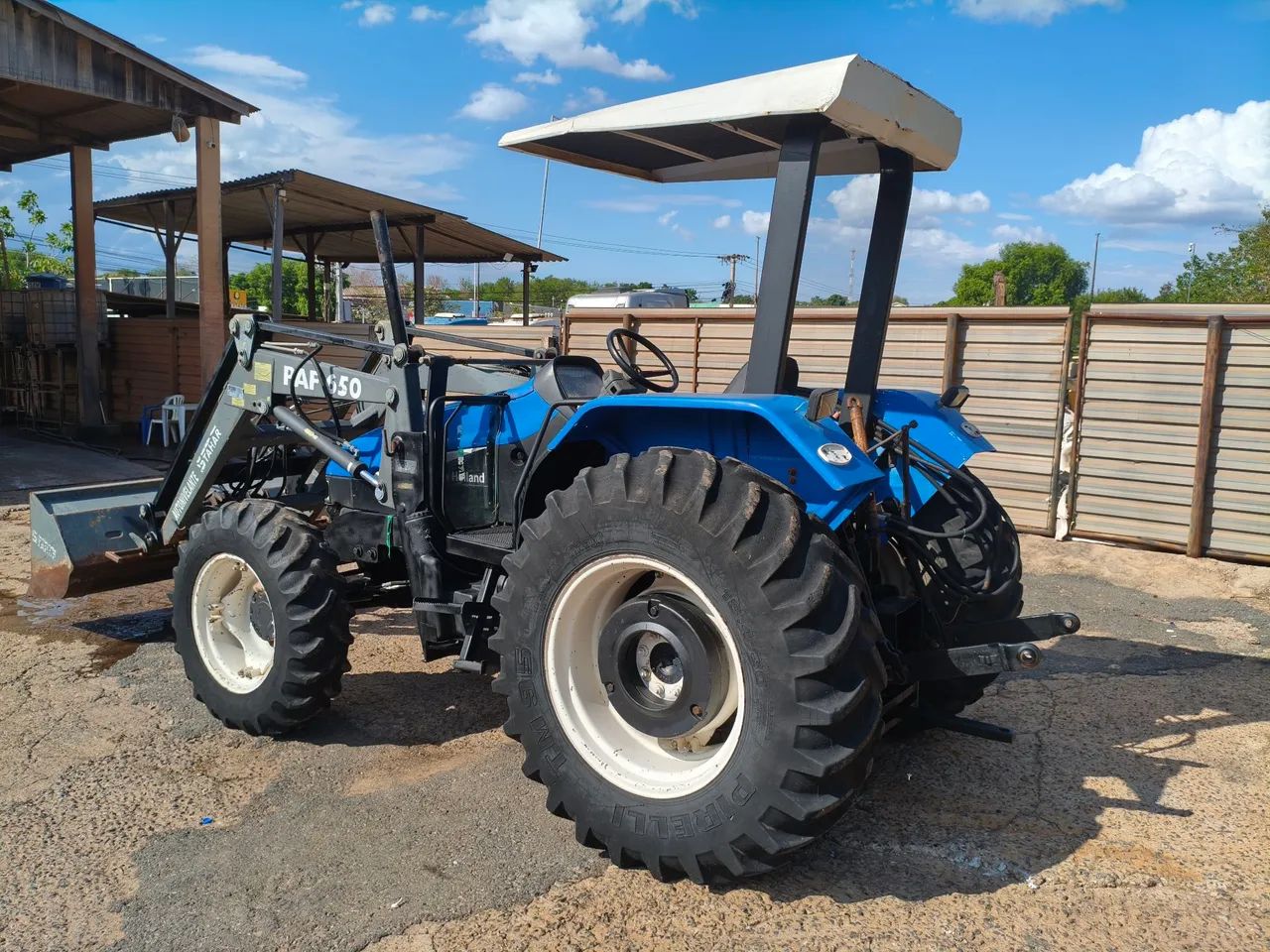 Trator new Holland 4x4 - Foto 2