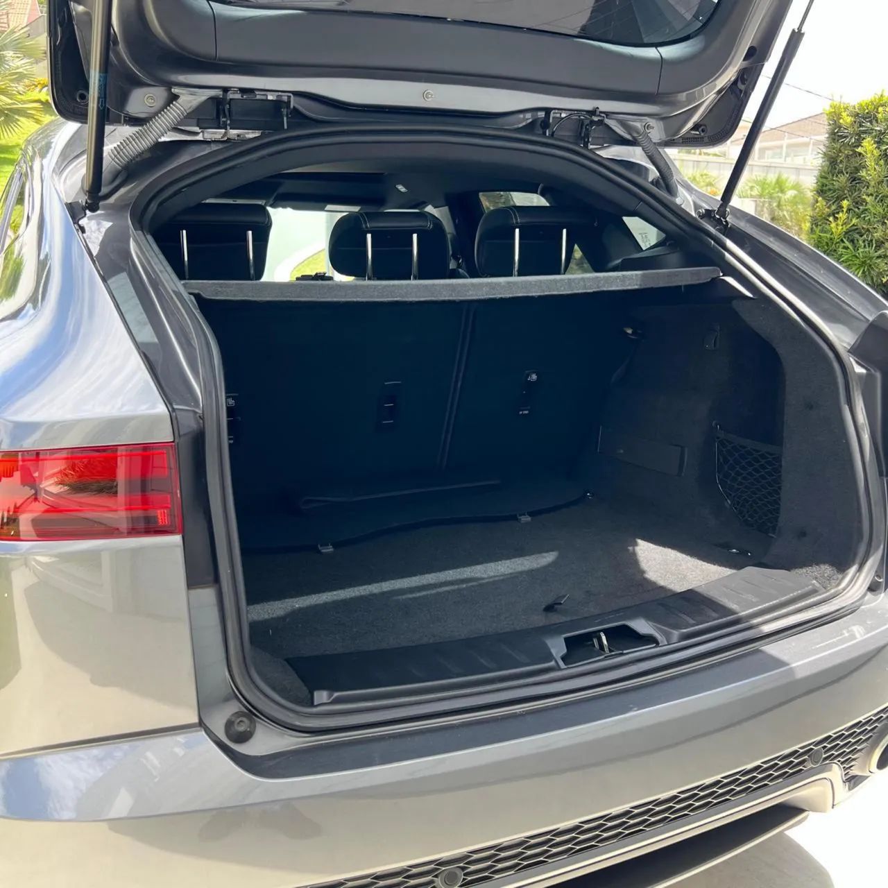 Jaguar E-Pace R-dynamic S 2.0 AWD 249cv Aut. 2019 - Foto 3