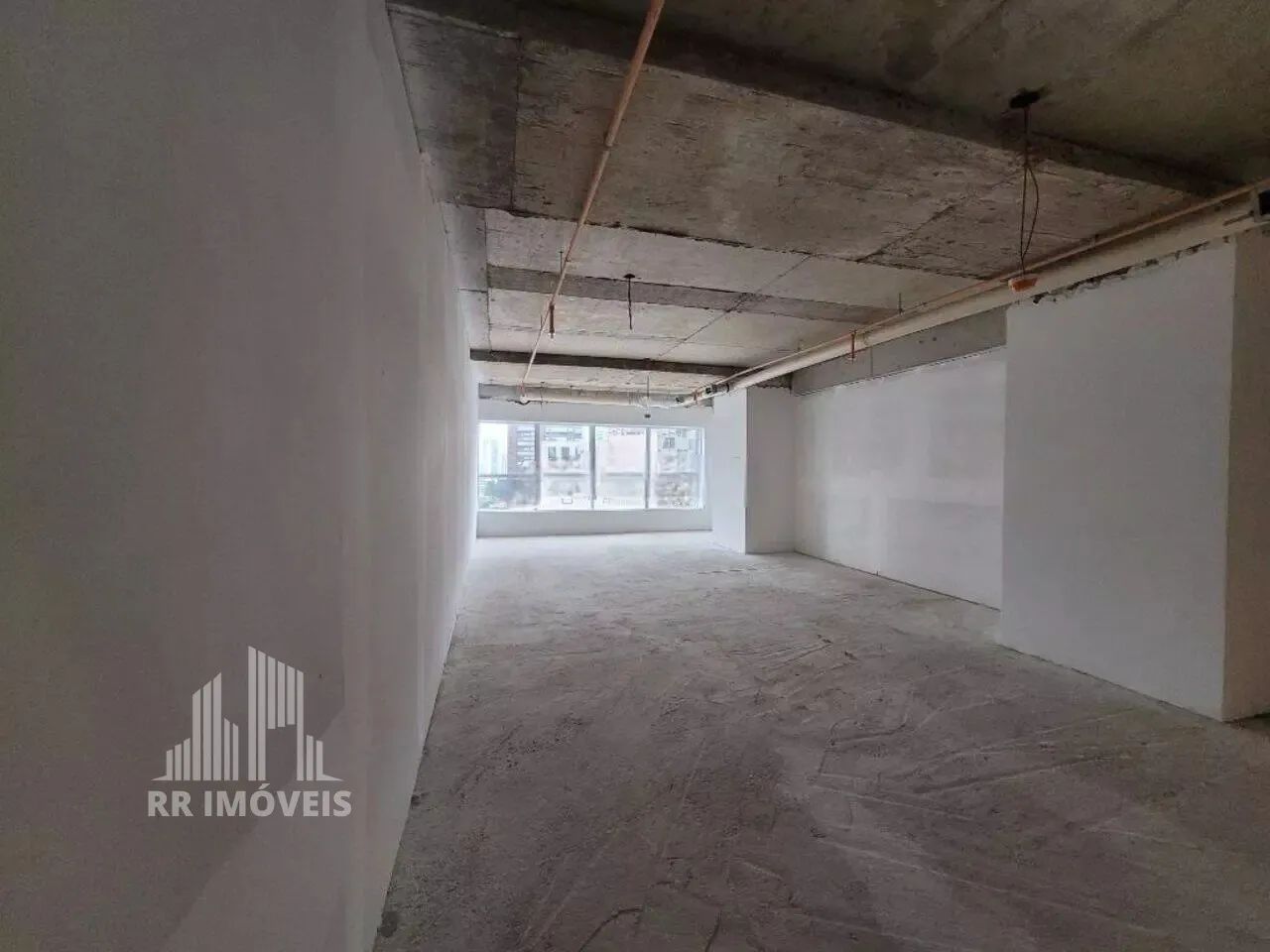 RR8723 Sala Comercial 70m² EDIFÍCIO TREND TOWER - OPORTUNIDADE - 1 Vaga de Garagem - Barue
