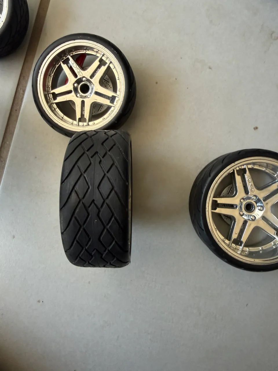 Rodas 1/10 Carrinho Maisto - Foto 2
