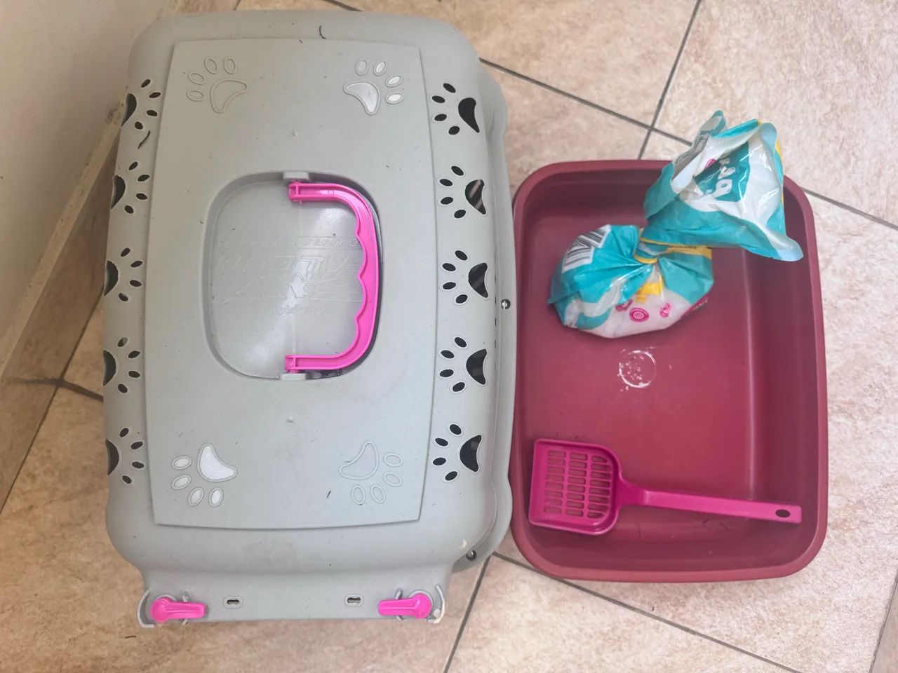 Caixa de transporte pet, caixa de areia e areia 