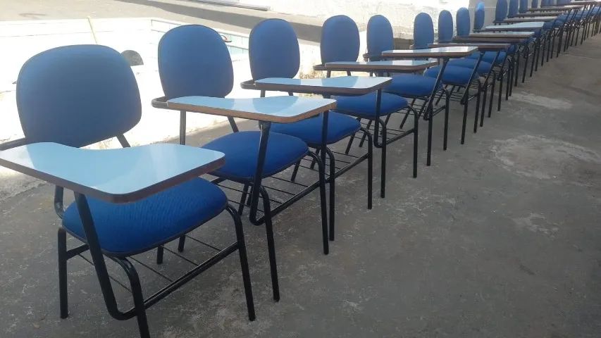 Cadeiras Universitárias Estofadas