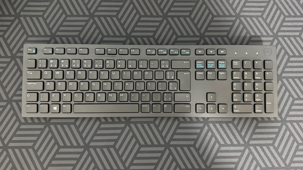 Kit teclado, mouse e mouse pad novo, sem embalagem