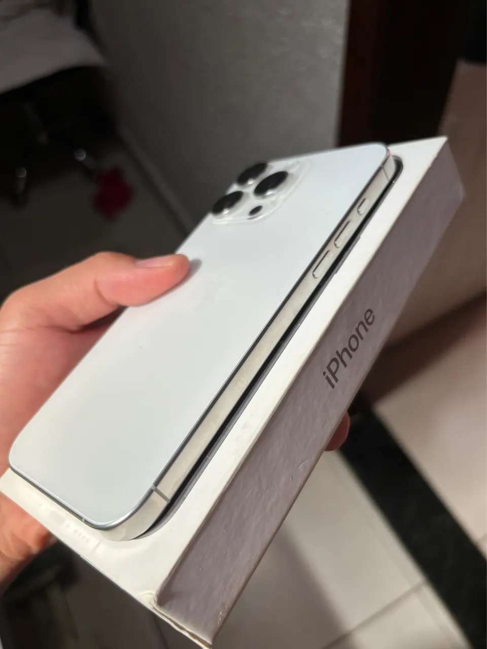 iPhone 16 Pro Max 256GB バッテリー100% iPhone 16 Pro Max 256GB 100% bateria - Celulares e Smartphones