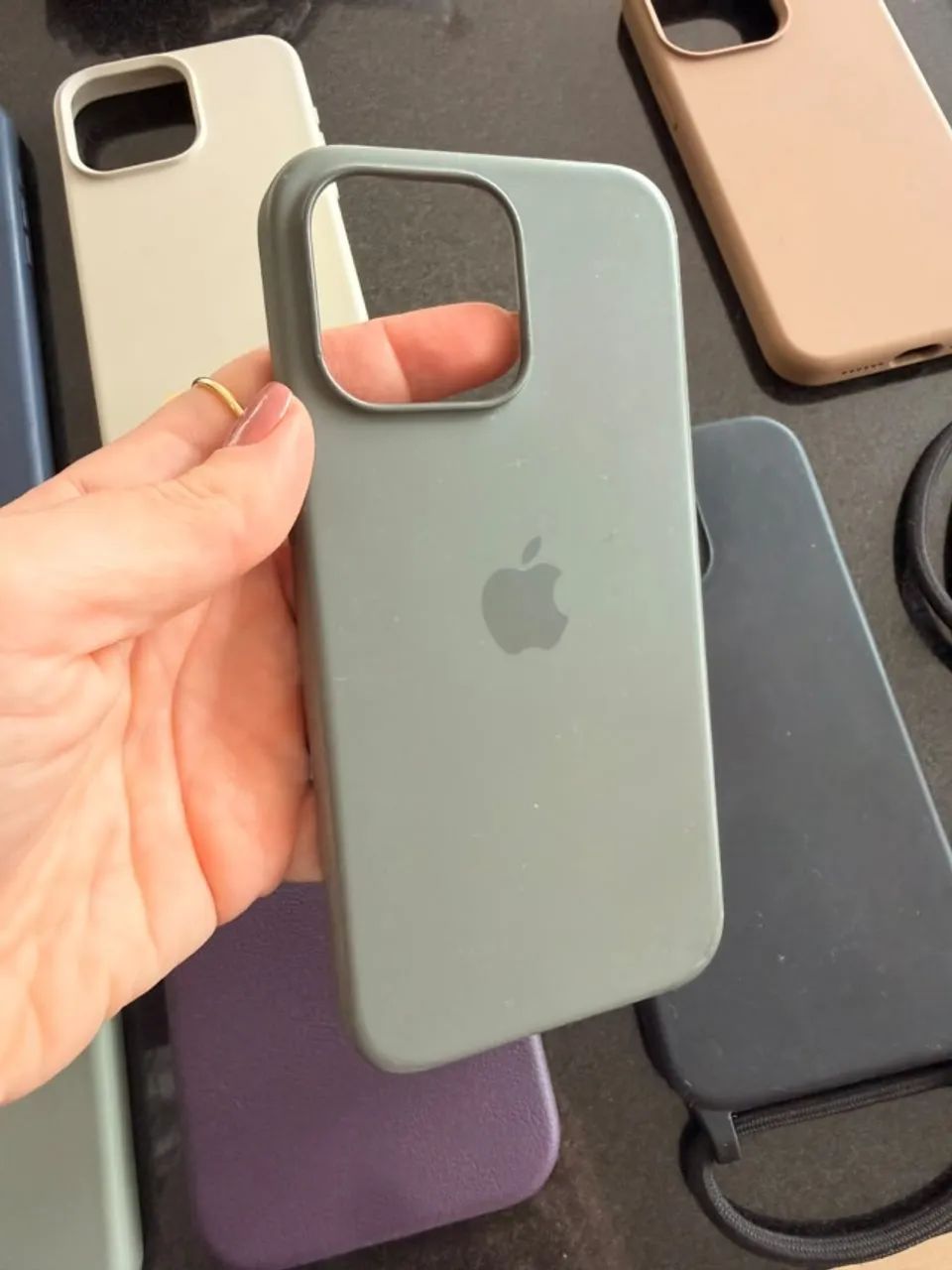 7 Capas Para iPhone 15 Pro Max - Cores E Marcas Variadas - Foto 4