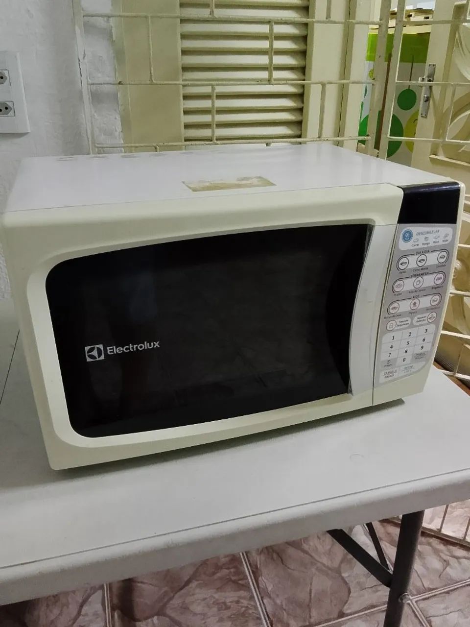 Microondas Eletrolux 20L  - Foto 2