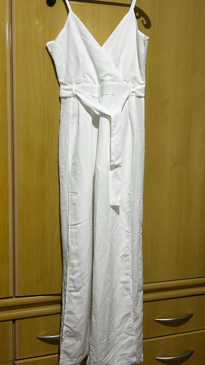 Macacão Branco com fenda - Foto 5