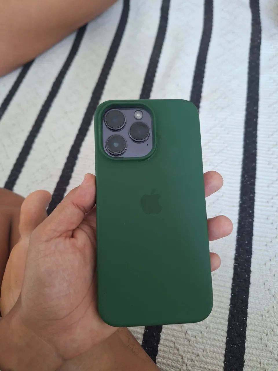 iPhone 14 pro Max (carcaça traseira danificada)