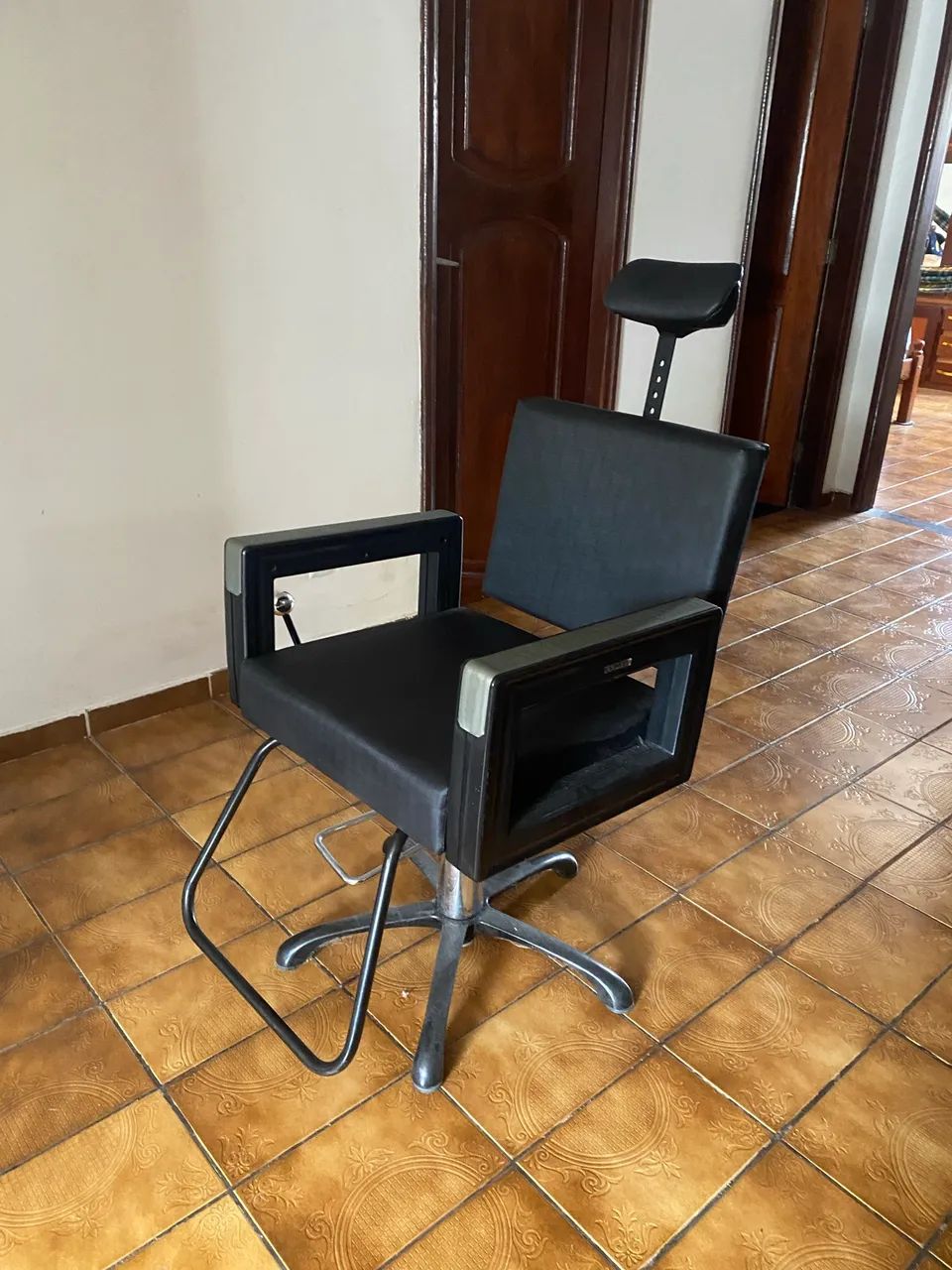 CADEIRA DE BARBEIRO  - Foto 2