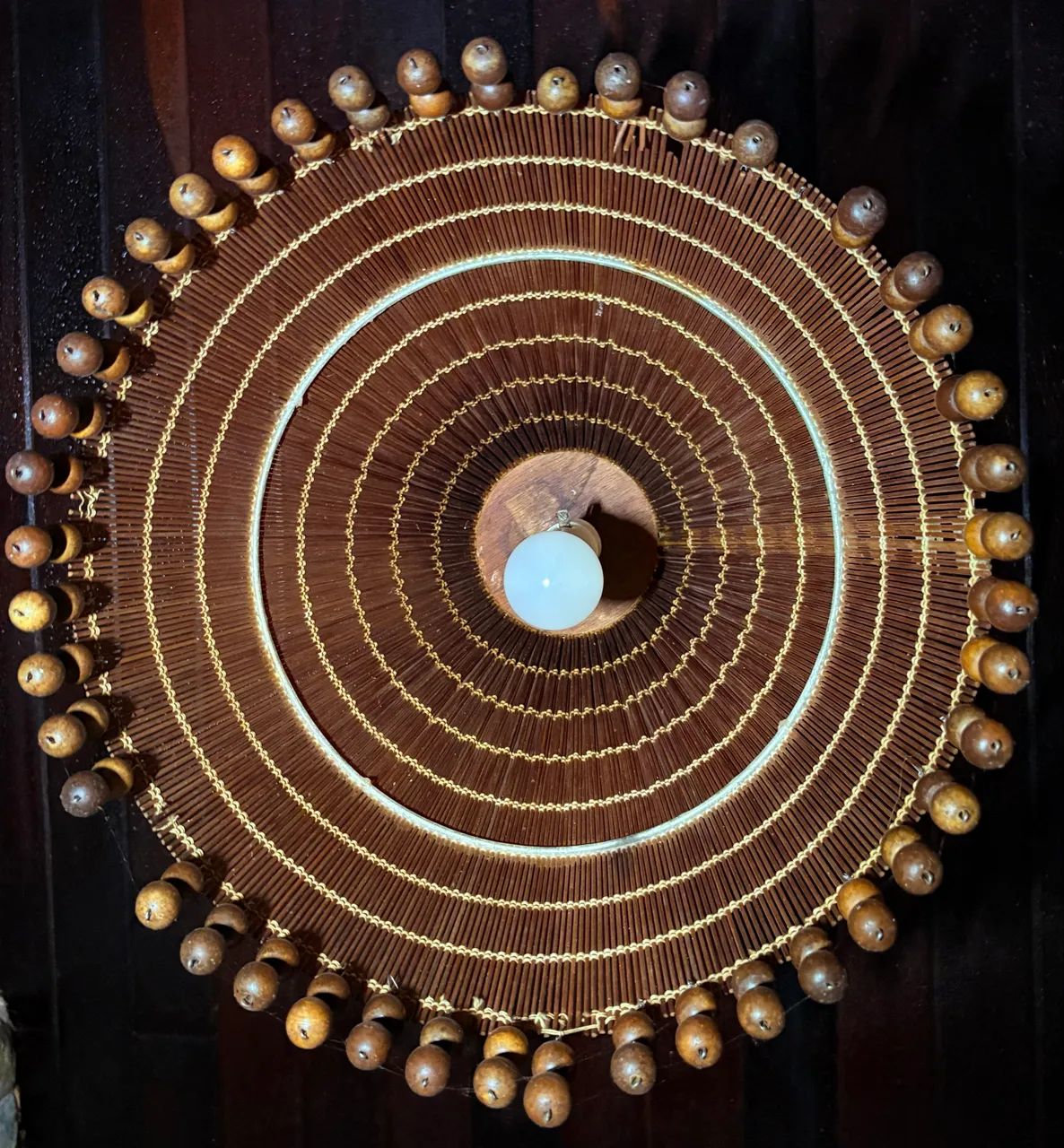Lustre de palha e madeira - Foto 4