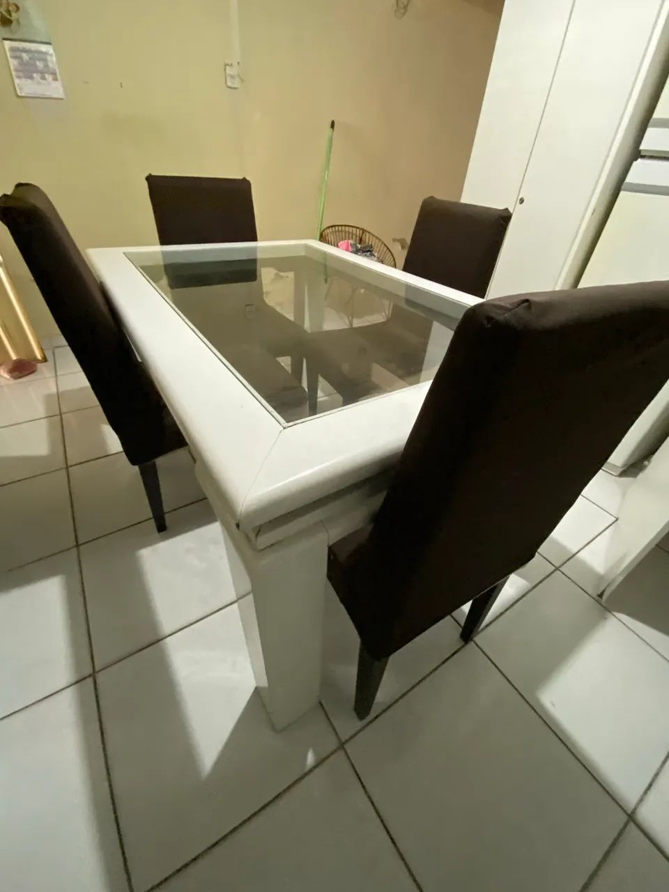 MESA + 4 cadeiras 