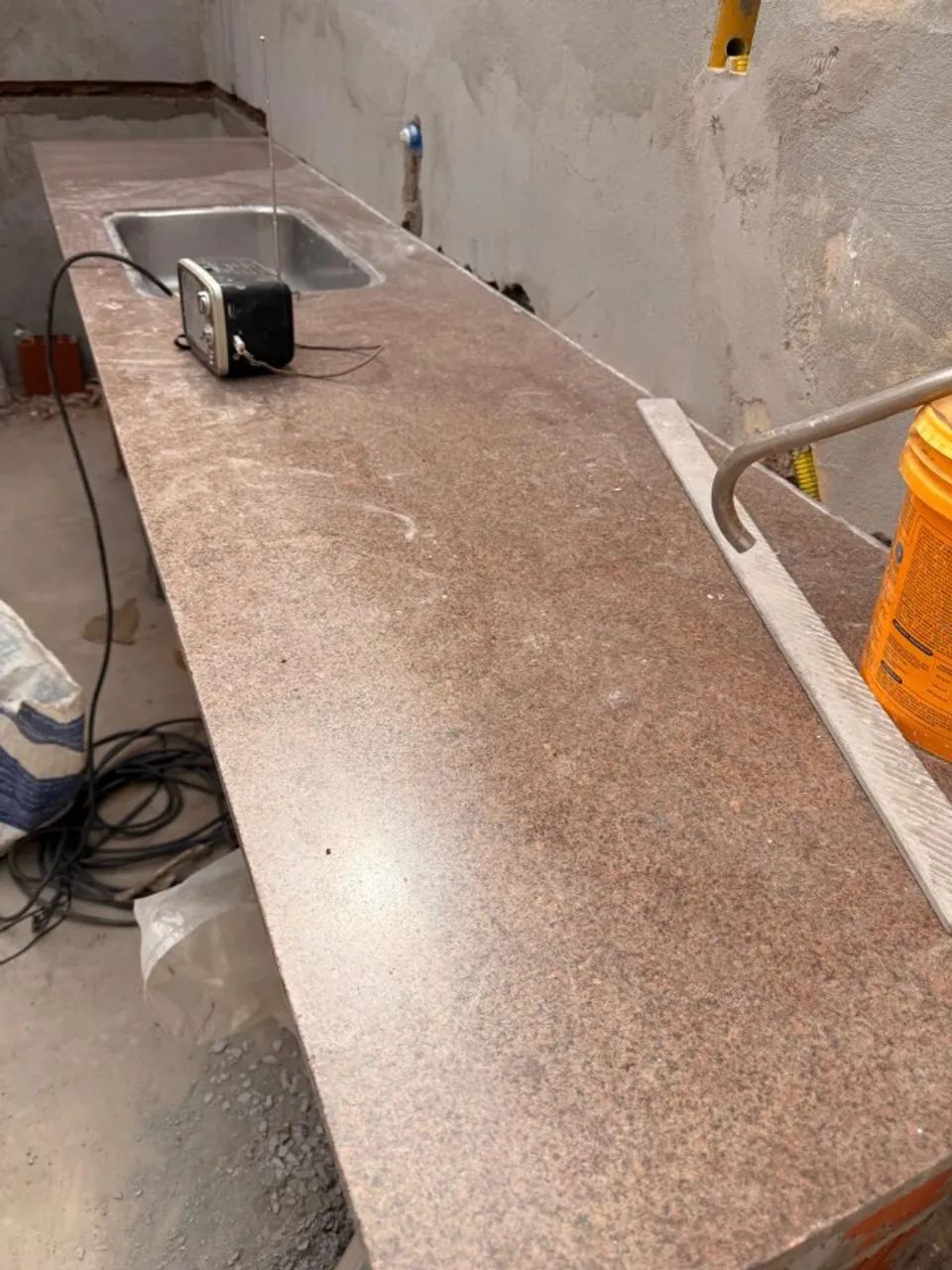 Bancada / Pia de Granito (2,65m) com Cuba de Inox - Foto 2