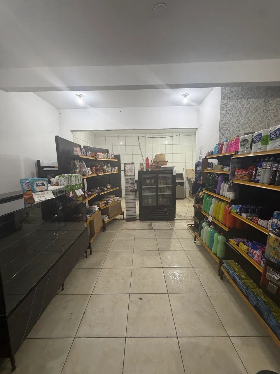 Passo o ponto comércio aberto a 3 anos com clientes fixos .