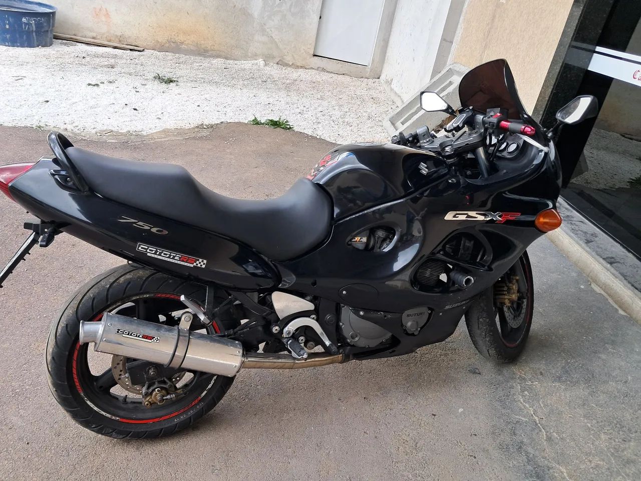 Motos Suzuki GSX 1999 no Brasil Motos Suzuki GSX 1999 no Brasil